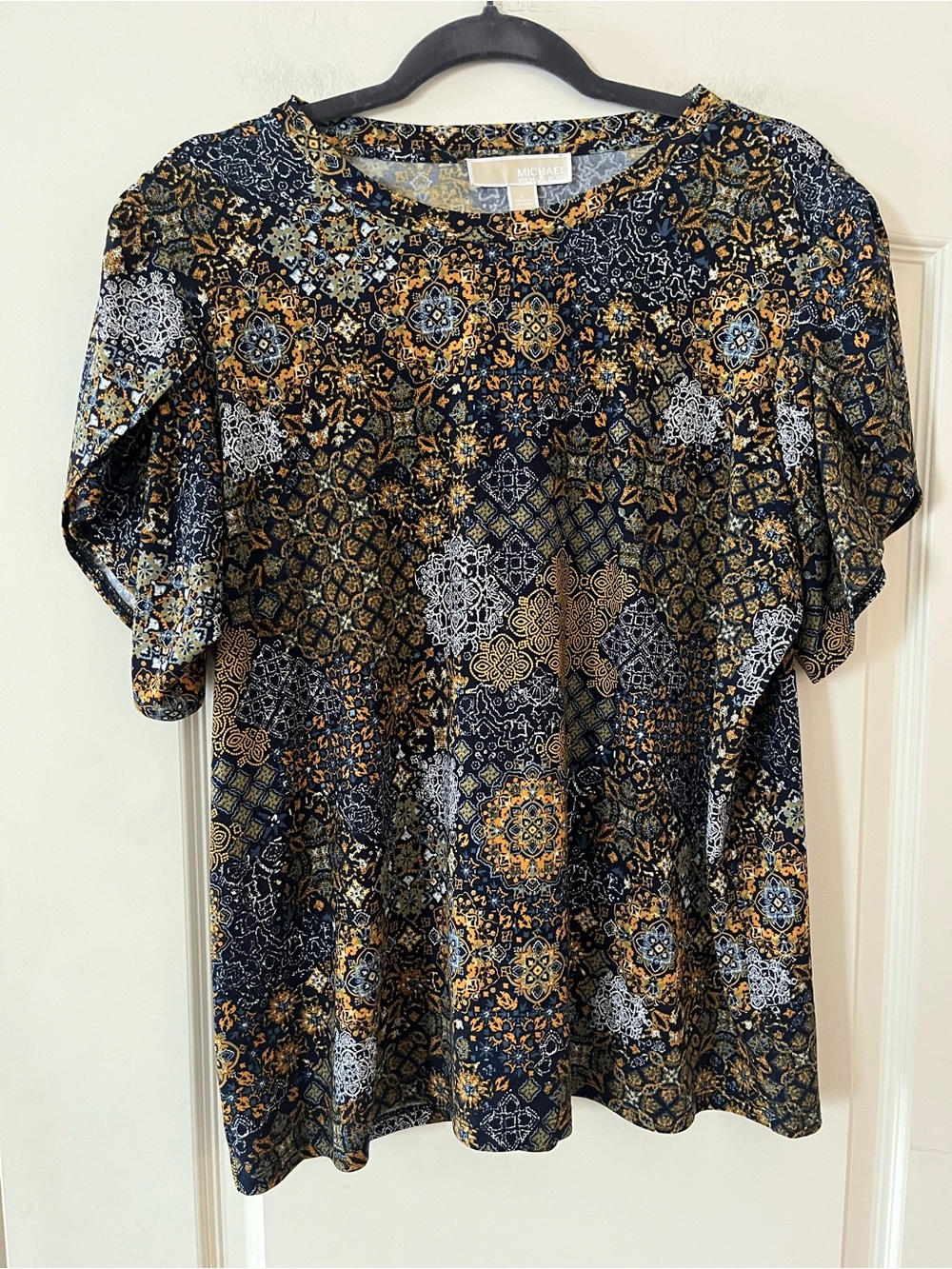 MICHAEL Michael Kors Navy and Gold Mosaic-Print Short Sleeve Top